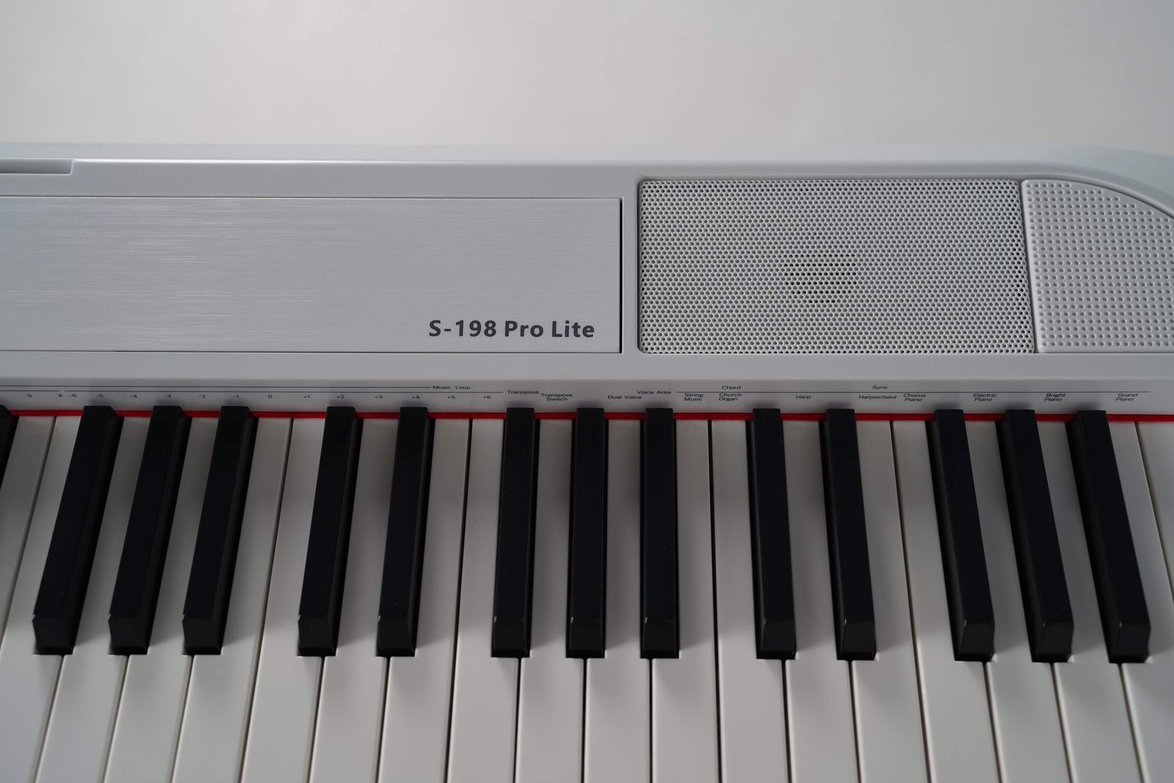 картинка BEISITE S-198 PRO LITE WH магазин Multimusic являющийся официальным дистрибьютором в России картинка BEISITE S-198 PRO LITE WH от магазина Multimusic