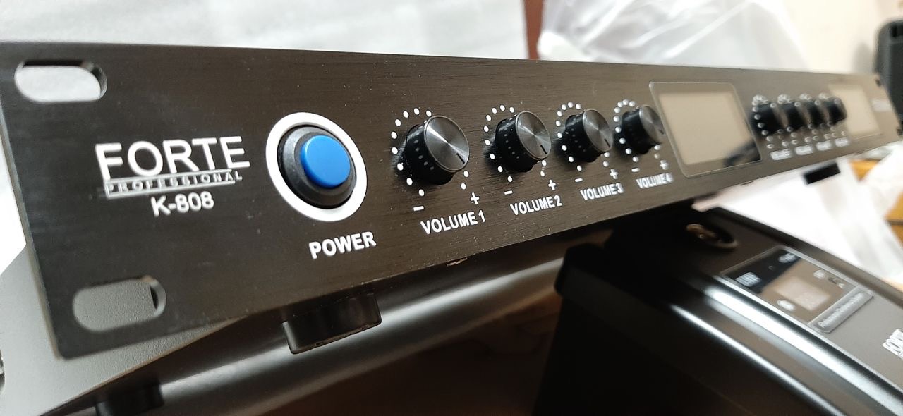 картинка Forte K-808 UHF от магазина Multimusic