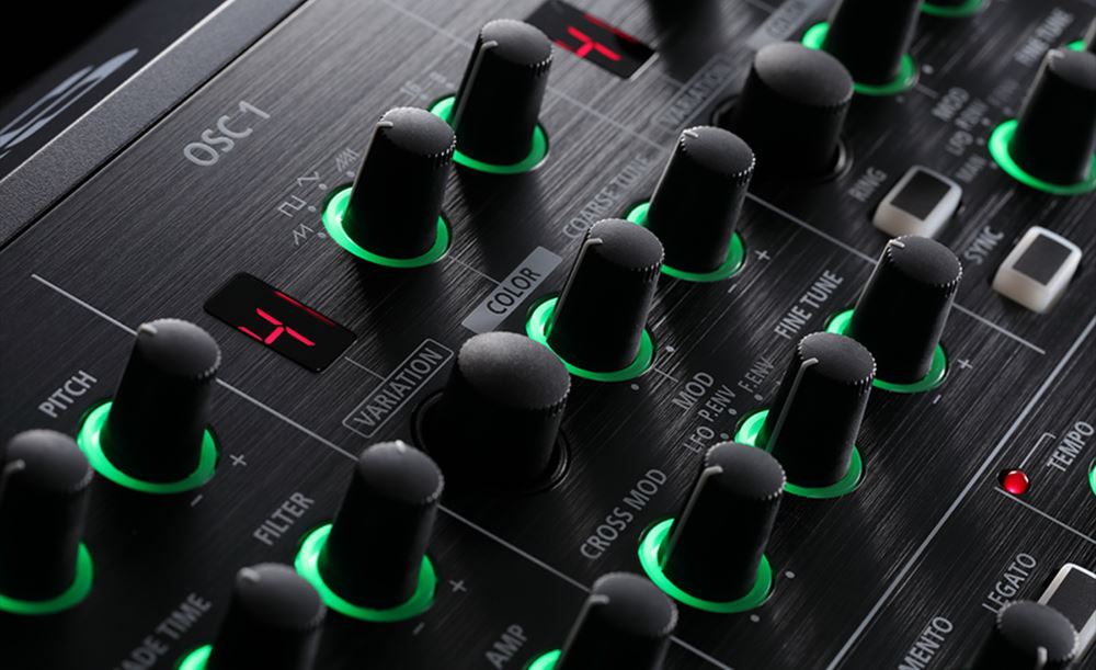 картинка Roland System-8 магазин Multimusic являющийся официальным дистрибьютором в России картинка Roland System-8 от магазина Multimusic