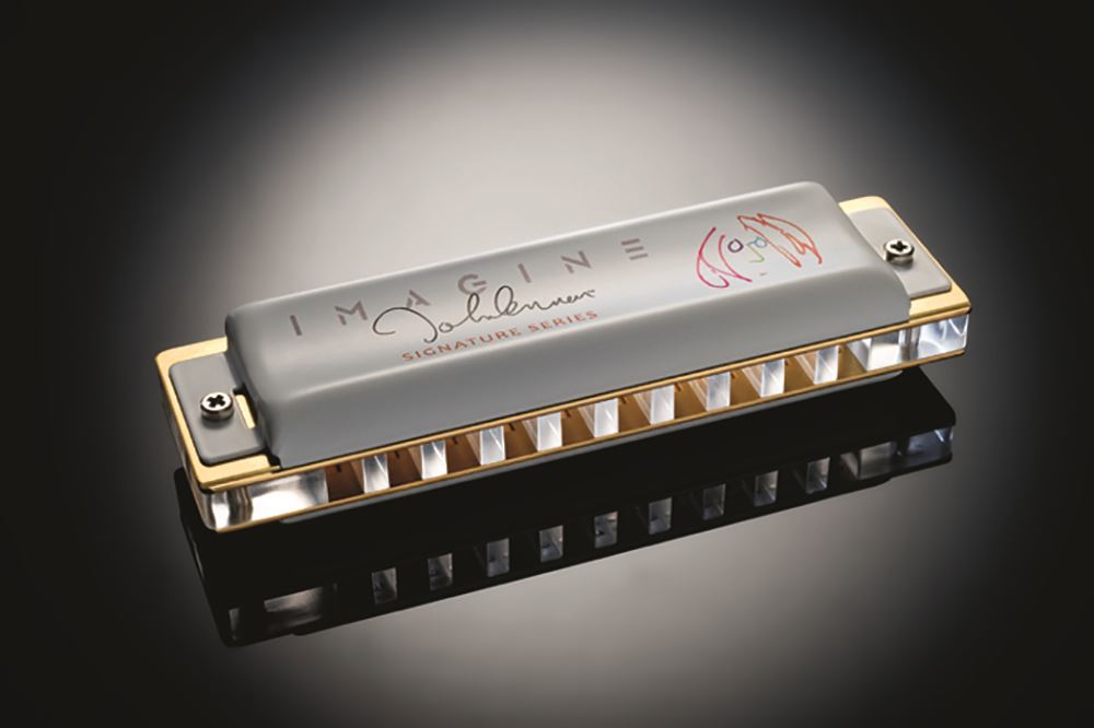 картинка Hohner M592016 John Lennon магазин Multimusic являющийся официальным дистрибьютором в России картинка Hohner M592016 John Lennon от магазина Multimusic