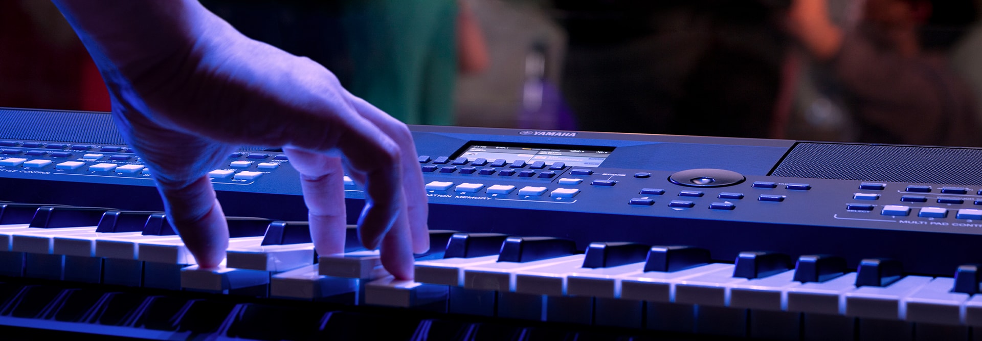 картинка YAMAHA PSR-SX600 магазин Multimusic являющийся официальным дистрибьютором в России картинка YAMAHA PSR-SX600 от магазина Multimusic