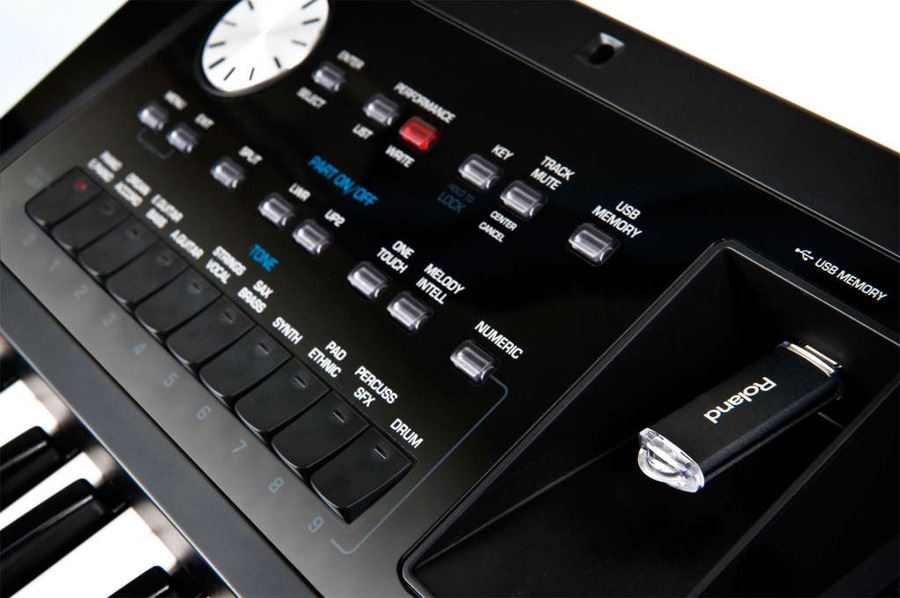 картинка Roland BK-5 от магазина Multimusic