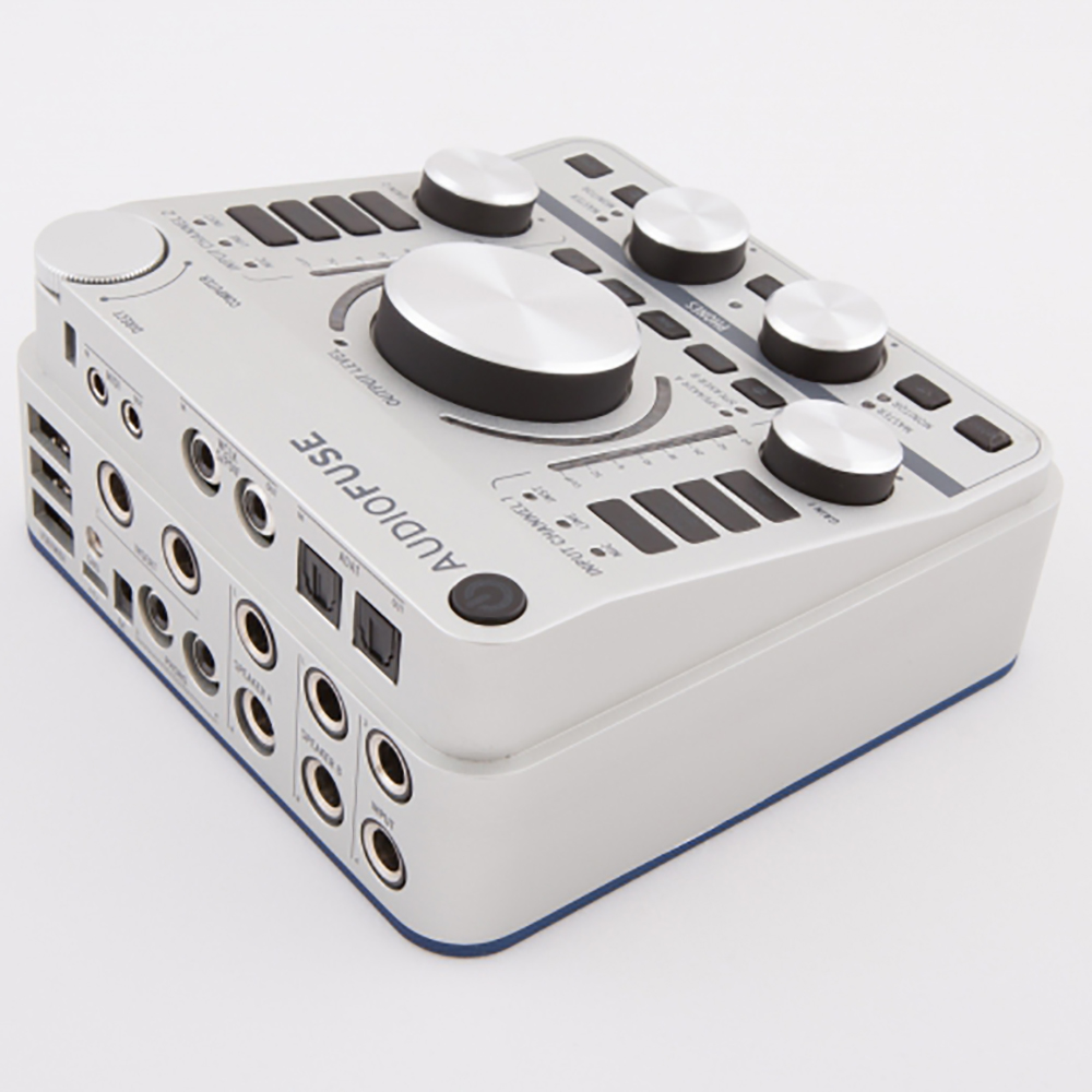 картинка Arturia Audiofuse Classic Silver от магазина Multimusic