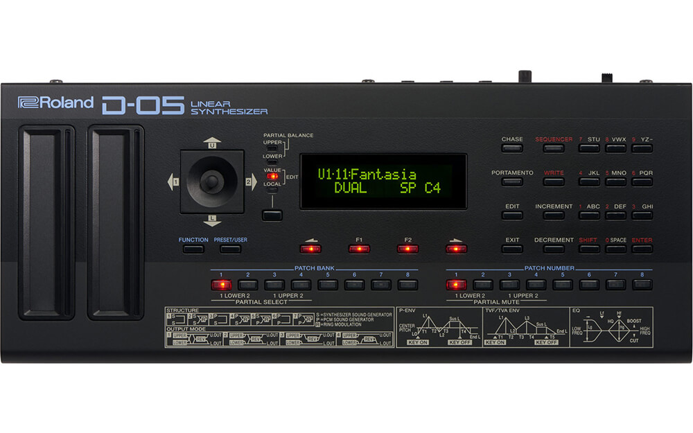 картинка Roland D-05 Boutique Linear Synthesizer от магазина Multimusic