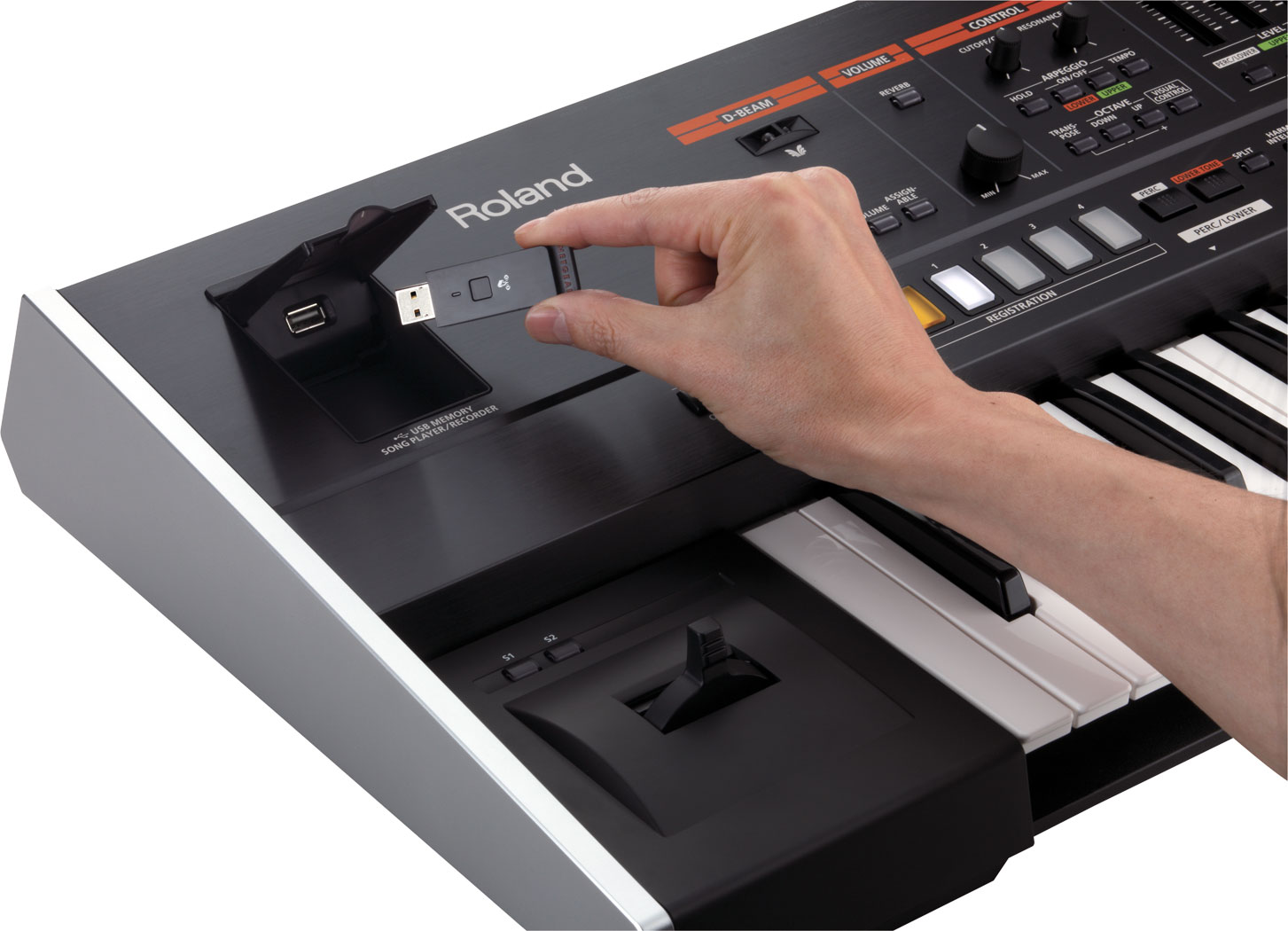 картинка Roland Jupiter-50 магазин Multimusic являющийся официальным дистрибьютором в России картинка Roland Jupiter-50 от магазина Multimusic