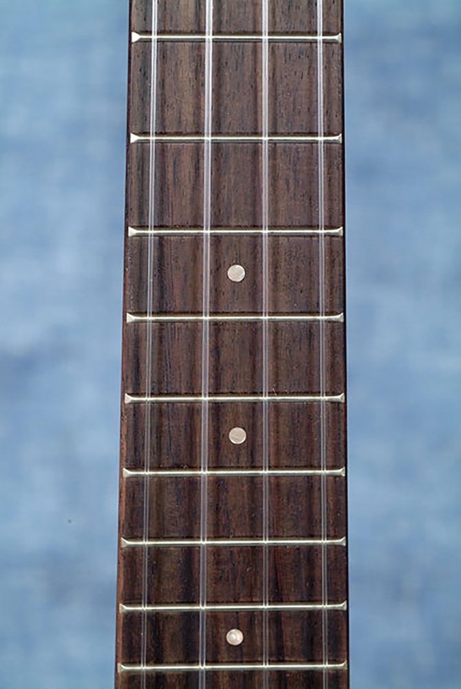 картинка Takamine GU-S1 Soprano Ukulele магазин Multimusic являющийся официальным дистрибьютором в России картинка Takamine GU-S1 Soprano Ukulele от магазина Multimusic